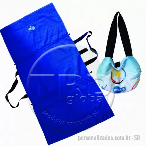 Sacola dobrável personalizada - Sacola dobrável Personalizada - S8 - Toalha que se transforma em sacola confeccionada em tactel e personalizada em alta definição.  - 106834 - Sacola dobrável
