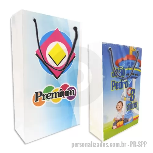 Sacola personalizada - - Impressao total 4x4 cores - Material Papel offset 180 gramas - Não acompanha cordão - Em dois tamanhos