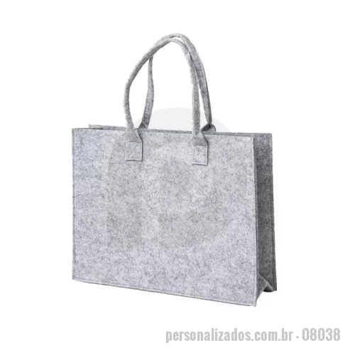 Sacola personalizada - Sacola feita de feltro, trazendo o conforto ideal para acomodar cada um dos seus itens, com um ótimo espaço interno e alças para transporte costuradas internamente. Cores Disponíveis: Cinza e Preto.