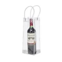 Descrição: Sacola plástica para gelo com alça. Icebag serve para transportar garrafas exemplo: vinho, champagne, vodka... Basta colocar gelo e transportar seu cooler prático. OBS.: Para prolongar a vida útil do material pvc, atente-se as condições ideais de armazenamento: mantenha o material em local seco e arejado, livre da exposição ao sol e altas temperaturas. Após a utilização da icebag com gelo, certifique-se de secar completamente o material antes de guardá-lo, pois o armazenamento deste em estado úmido poderá comprometer a sua vida útil.  Altura :  29,5 cm  Largura :  12 cm  Profundidade :  10 cm