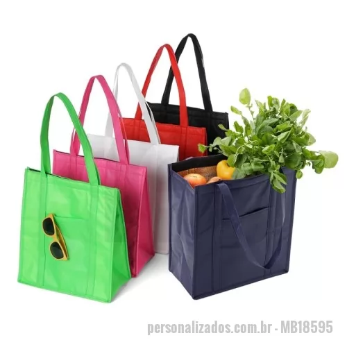 Sacola térmica personalizada - Sacola térmica confeccionada em TNT, com capacidade de 18 litros, fechamento em velcro e bolso frontal. Altura de 35,7cm, Largura de 31,5cm e Profundidade 17cm. Alça de 27,5cm.Obs.: A capacidade de armazenamento com a sacola fechada é de aproximadamente 14 litros.