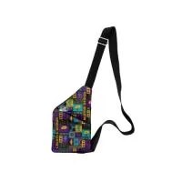 Shoulder Bag Transversal totalmente personalizável sublimável perfeita para personalizar e representar sua marca com estilo moderno e descolado. Compacta, prática e cheia de atitude, é adequada para festivais e eventos diversos.  Características: • Design compacto e leve; • Estilo moderno e versátil; • Alça transversal ajustável; • Material sublimável para personalização total.