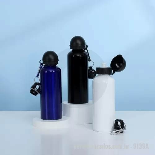 Squeeze metálico personalizado - Squeeze 500ml de alumínio com pintura metalizada, tampa rosqueável e acompanha um segundo bico com mosquetão.  Medidas aproximadas para gravação (CxL):  14,3 cm x 6 cm  Tamanho total aproximado  (CxL):  21,3 cm x 6,5 cm  Peso aproximado (g):  95