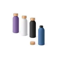 Squeeze em alumínio com acabamento emborrachado e tampa em bambu. Capacidade até 550 mL. Caixa branca 94656 vendida opcionalmente. Certificação EU Food Grade. Por ser um produto composto por materiais naturais, a cor e tamanho do produto e o resultad