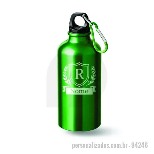 Squeeze personalizado - Squeeze em alumínio com acabamento mate, ideal para ações promocionais, brindes corporativos e campanhas de marketing. Possui design moderno e resistente, além de mosquetão integrado que facilita o transporte em mochilas, bolsas ou cintos.  Com capacidade de até 500 ml, é uma excelente opção para o dia a dia, atividades esportivas e uso corporativo. Produto com certificação EU Food Grade, garantindo segurança no contato com líquidos.  Personalizável com a sua marca, proporcionando alta visibilidade e valorização do seu brinde.