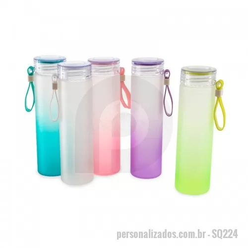 Squeeze personalizado - Squeeze garrafa personalizado com capacidade para 450ml produzida em vidro borossilicato. Possui tampa rosqueável em PP com vedação para evitar o vazamento do líquido, alça de silicone flexível e acabamento em degradê diferenciado. Ideal para divulgar sua empresa em eventos corporativos, brindes personalizados e campanhas promocionais.