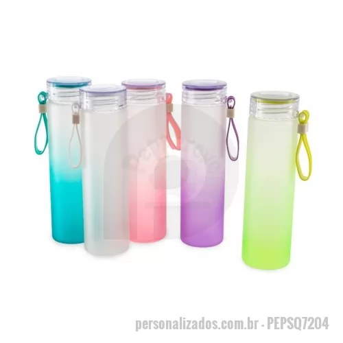 Squeeze personalizado - Squeeze garrafa personalizado com capacidade para 450ml produzida em vidro borossilicato. Possui tampa rosqueável em PP com vedação para evitar o vazamento do líquido, alça de silicone flexível e acabamento em degradê diferenciado. Ideal para divulgar sua empresa em eventos corporativos, brindes personalizados e campanhas promocionais.