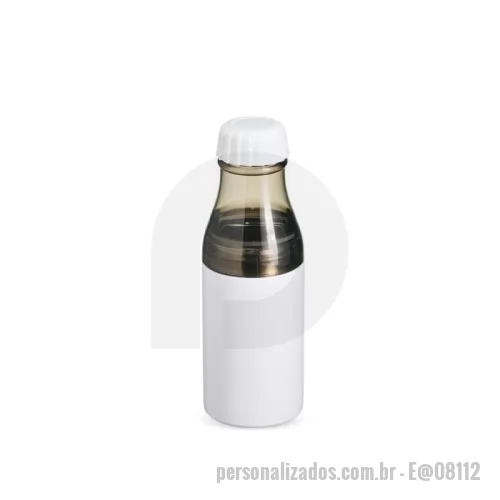 Squeeze personalizado - Descrição: Garrafa e copo em um só produto! Com capacidade de 600ml, nossa garrafa 2 em 1 une a robustez do aço inoxidável e à leveza do plástico, oferecendo versatilidade para o dia a dia. Possui tampa e compartimento plástico removível, que permite utilizá-la tanto na forma tradicional como garrafa quanto como copo, adaptando-se ao seu ritmo na hora de aproveitar a bebida.  Altura :  20,8 cm  Largura :  7 cm  Circunferência :  22,4 cm  Medidas aproximadas para gravação (CxL):  7,5 cm x 2,5 cm  Peso aproximado (g):  135