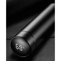 Com design moderno e elegante a garrafa térmica inox personalizado possui dupla camada que mantém a temperatura da bebida, conta ainda com sensor digital e capacidade de 450 ml. Brinde perfeito para presentar clientes e colaboradores