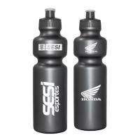 Squeeze de PE resistente e flexível, tampa rosqueável em PP e bico em PVC cristal. Acabamento e vedação impecável. Capacidade de 750ml.