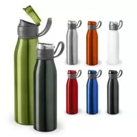 Squeeze em alumínio e tampa flip flop em AS e PP, com alça em silicone para facilitar o transporte. Capacidade até 650 mL. Caixa branca 94657 vendida opcionalmente. Certificação EU Food Grade. ø66 x 250 mm  Caixa exterior (m): 0,360X0,520X0,350 Peso da caixa (Kg.): 6.500 Peso do Produto (g.): 124 Caixa Exterior (Un.): 50 Caixa interior (Un.): 1 NCMS: 7615.10.00 Packing individual: Polybag Packing após gravação: Polybag Certificados: Food Safety, REACH País de origem: China