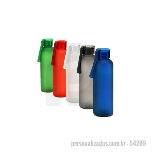 Squeeze plástico personalizado - Squeeze esportiva em PET 100% reciclado, com acabamento fosco. A tampa em PS, à prova de vazamentos, possui fita em silicone que facilita o transporte. Capacidade até 600 mL. Certificação EU Food Grade. ø66 x 215 mm