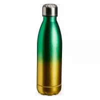 Garrafa plástica personalizada, confeccionada em PVC atóxico o produto possui a capacidade de 680 ml, tampa de aço inox com rosca e pintura metalizada. A impressão é feita em Silkscreen em boa área de gravação.