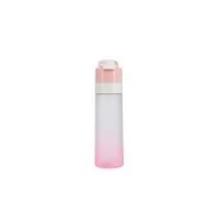 Squeeze bicolor plástico com borrifador e capacidade de 650ml. Contém tampa rosqueável com trava de segurança para o bocal, alça para transporte e alavanca para acionamento do borrifador.