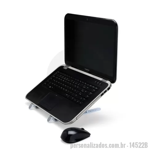 Suporte para notebook personalizado - Suporte para notebook Personalizado - 14522B - Suporte para notebooks retrátil em plástico resistente. Conta com design aberto para facilitar a dissipação de calor, sete níveis de ajuste para aparelhos de até 15,6 polegadas e tiras de silicone laterais que garantem maior estabilidade ao dispositivo.  Altura: 15,5 cm Largura: 4,5 cm Comprimento: 26 cm Espessura: 2 cm - 180163 - Suporte para notebook