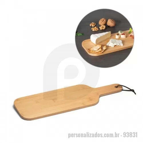 Tábua para carne de madeira personalizada - Tábua em bambu ideal para servir aperitivos, com fita para pendurar. Fornecida em luva de cartão. 