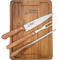 Kit composto por tábua 21,5cm X 32cm e chaira fabricação local mais faca e garfo Tramontina. Gravação indelével da logo a laser na tábua e na faca. Acompanha caixa para presente com listras em marrom. Um presente tradicional, útil, com ótima apresentação e excepcional durabilidade, garantindo a visualização da sua marca por muitos e muitos anos. Despachamos com frete pago para todo o Brasil