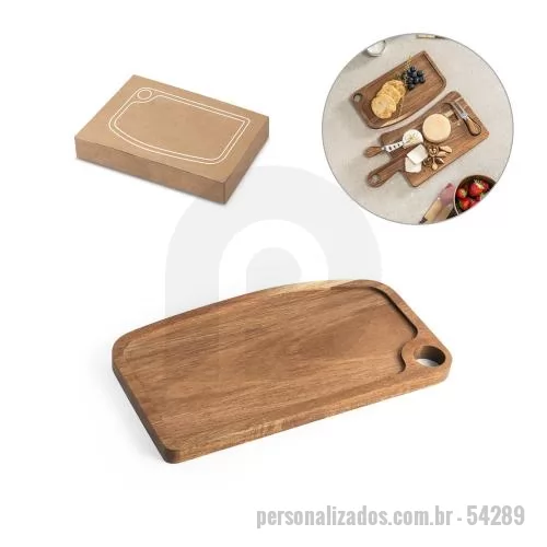 Tábua personalizada - Tábua Personalizada - 54289 - Tábua de madeira de acácia, proveniente de gestão florestal sustentável, com um rebordo à volta da tábua. A pega facilita o transporte e permite pendurar para melhor arrumação. Conjugue esta tábua com a Haven – 54293 – para completar o conjunto. Forn - 179313 - Tábua
