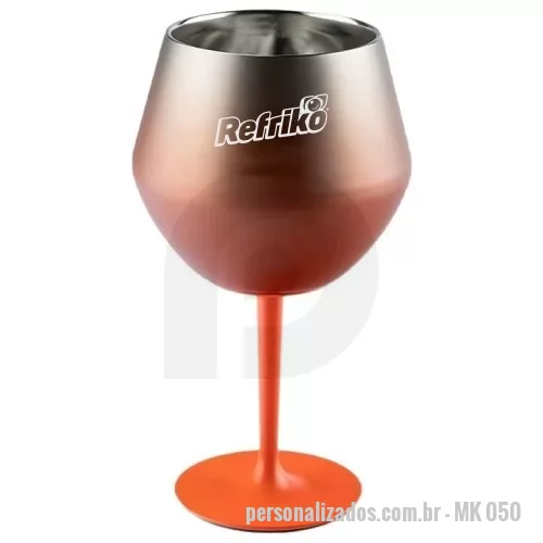Taça de Gin personalizada - Taça térmica 420ml 2 em 1 com fundo prismático e base destacável. Disponível em diversas cores, pode ser utilizada como taça ou copo. Gravação indelével da logo a laser. Marque sua logomarca num presente útil, inovador, elegante e durável. Despachamos com frete pago para Sul, Sudeste e Centro Oeste.