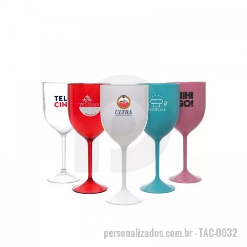 Taça de vinho personalizada - Taça de acrílico para Vinho com capacidade de 325 ml. O valor varia dependendo do tipo de gravação.