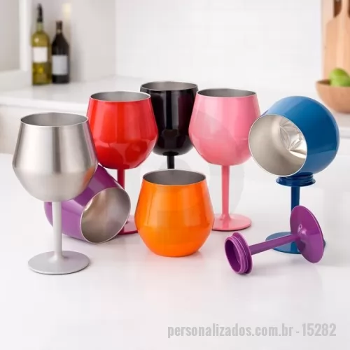 Taça de vinho personalizada - Taça de vinho Personalizada - 15282 - Taça térmica com capacidade máxima de até 350ml. Contém estrutura em inox de parede dupla e haste em plástico com base emborrachado antiderrapante. Pode ser desmontada e utilizada como copo. Contém base antiderrapante para encaixar no copo quando desmontada. - 182709 - Taça de vinho