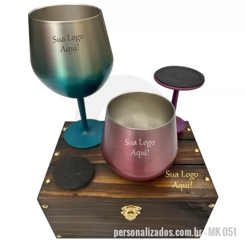 Taça personalizada - Kit de taças térmicas em estojo de madeira, disponível em diversas combinações de cores. Taças prismáticas, com base destacável, podendo se transformar em copos. Personalização da logo a laser nas taças e no estojo. Despachamos com frete pago para Sul, Sudeste e Centro Oeste.