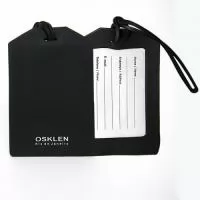 Chaveiro Emborrachado, Gravação em Alto relevo com a logo do cliente. Desenvolvimento de formato específico. Acabamento em cordão de nylon e argola (ou em corrente metálica e argola).