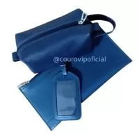 Kit de Viagem em Montana com porta voucher com zíper e bolso externo - tag de bagagem - nécessaire Gravação baixo relevo Diversas cores