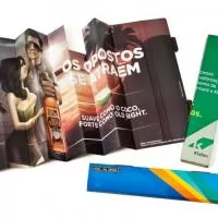 TAPA SOL Confeccionado cartão duplex 220grs, acoplado micro ondulado impressão offset com plastificação corte e vinco dobradura- Faca 117x62cm – Impressão ate 4x0 cores, verso pardo. 