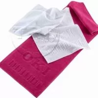 Toalha fitness 100% algodão personalizada em relevo.