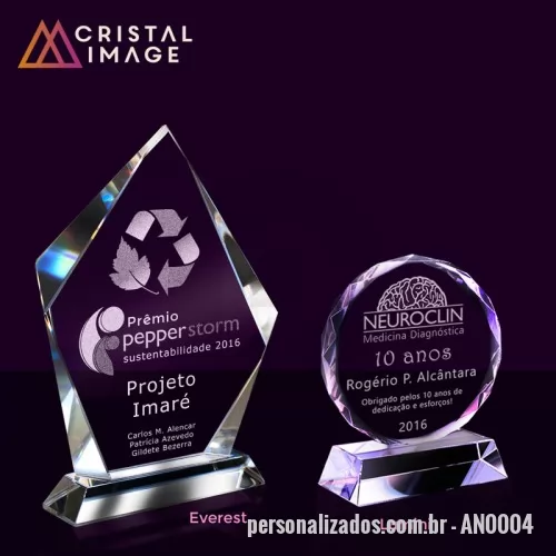 Troféu de cristal ou vidro personalizado - Troféus de Cristal em vários formatos e tamanhos com gravação personalizada a laser no interior da peça