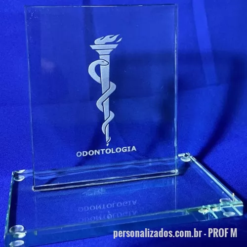 Troféu de cristal ou vidro personalizado - troféu em vidro incolor 12mm com gravação de oxido de alumínio. Corpo e base