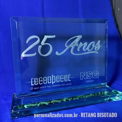 Troféu de cristal ou vidro personalizado - Troféu em vidro incolor de 19mm bisotado com gravação personalizada. Corpo e base