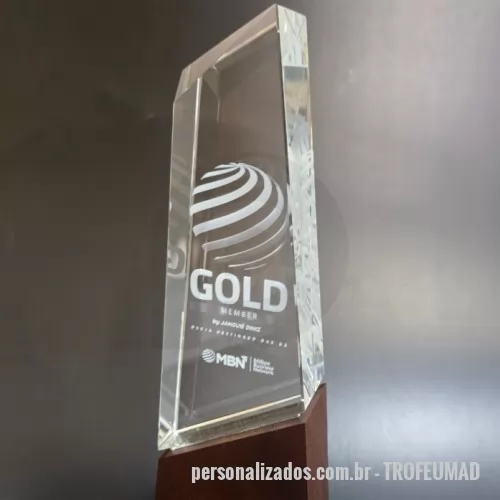 Troféu personalizado - Troféu de cristal personalizado com gravação a laser interna com base de madeira
