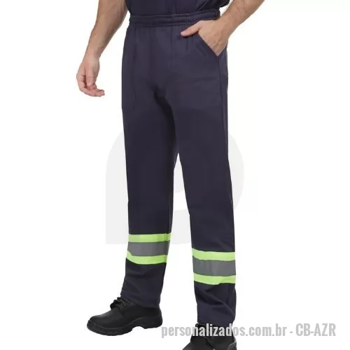 Uniforme personalizado - Calça Brim para Uniforme Personalizado - Conforto e Profissionalismo em Um Só Produto! SOMOS FABRICANTES Eleve a imagem da sua equipe com nossa Calça Brim para Uniforme Personalizado. Desenvolvida para oferecer conforto, durabilidade e um visual profissional, esta calça é a escolha ideal para uniformes corporativos e promocionais. Características do Produto: Material: Feita em brim de alta qualidade, composto por 100% algodão, garantindo resistência e conforto durante todo o dia de trabalho. Personalização: Personalize com o logo ou design da sua empresa, disponível em diversas cores e tamanhos para atender às suas necessidades específicas. Design: Modelagem clássica com cintura ajustável e bolsos funcionais, proporcionando praticidade e elegância ao uniforme. Conforto: Tecido respirável que permite a ventilação adequada, ideal para ambientes de trabalho dinâmicos e movimentados. 