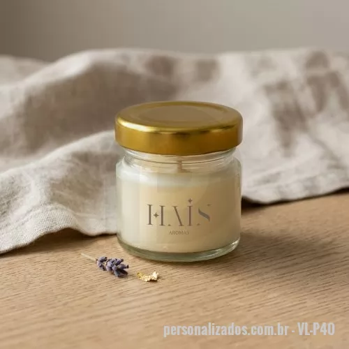 Vela personalizada - VELA AROMÁTICA 40GRS PERSONALIZADA  TAMANHO: 6X4CM  CERA VEGETAL DE COCO, PAVIL DE ALGODÃO E ESSÊNCIA PREMIUM. COPO EM VIDRO 40 GRS COM TAMPA EM METAL OU CORTIÇA NATURAL PERSONALIZAÇÃO NO ROTULO