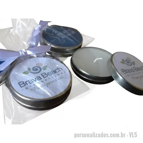 Vela personalizada - Vela aromatizada na latinha de alumínio  (5cm) com tampa de encixe personalizada embalada no saquinho transparente opcão extra no saquinho de organza