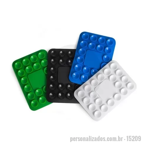 Ventosa personalizada - Libere o uso das mãos e utilize nossa ventosa para fixar celulares em superfícies lisas. Produzida em PVC flexível, conta com 20 ventosas que garantem a fixação dos celulares em superfícies como mesas, espelhos, janelas e até no carro, sem a necessidade de ferramentas extras. Basta remover o adesivo 3M, colá-lo no celular e fixá-lo na superfície. Além de sua praticidade, o suporte oferece um espaço exclusivo para personalização, tornando-se uma excelente opção para divulgar a marca do cliente.