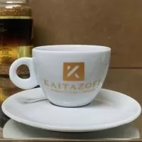 xícara de porcelana para café, modelo Sofia Baixa, 80 ml.
